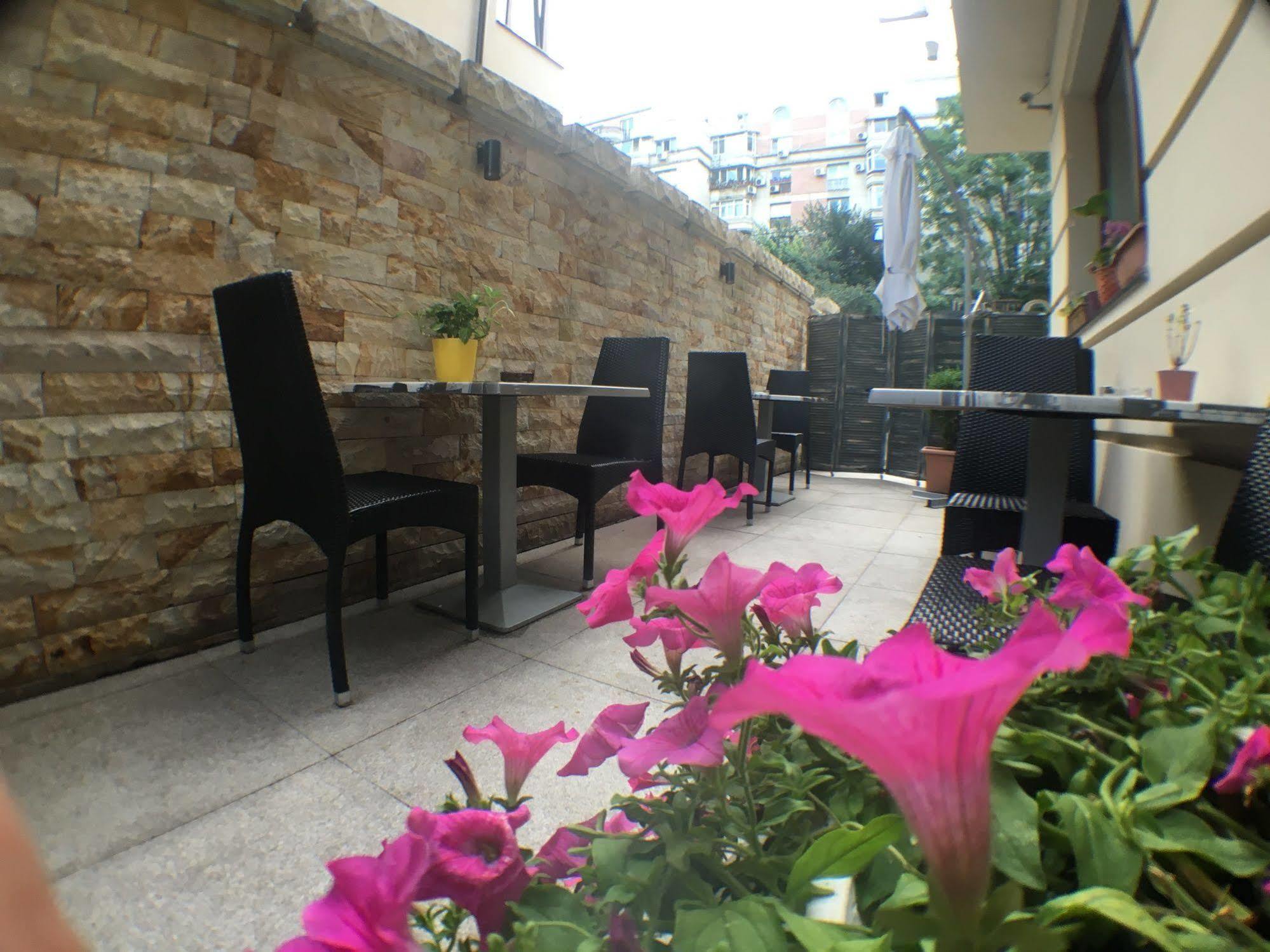 Dbh Bucharest Hotel Exterior photo