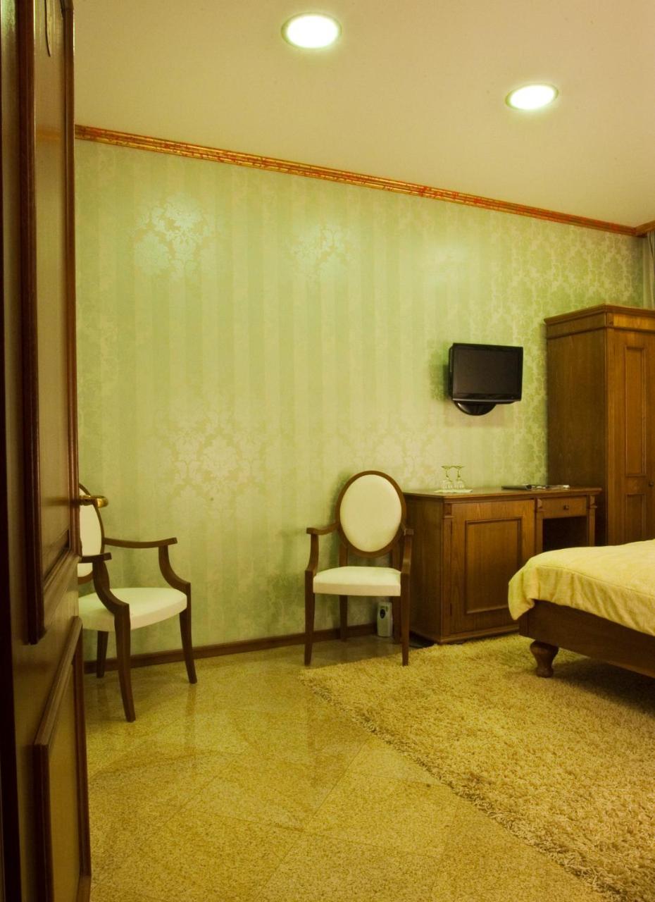 Dbh Bucharest Hotel Room photo